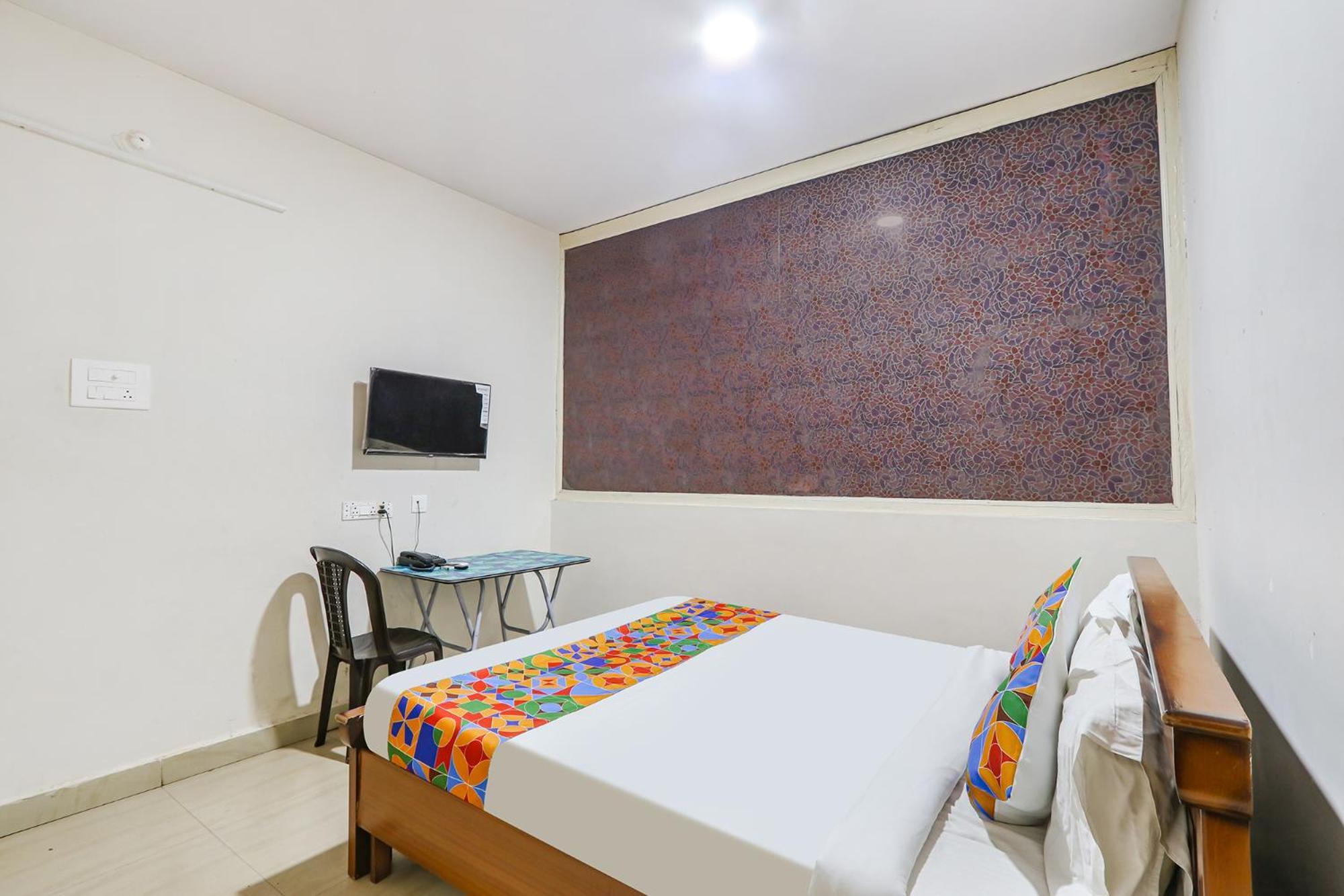 Fabexpress Korner Inn - Sivaji Park Visakhapatnam Exterior foto