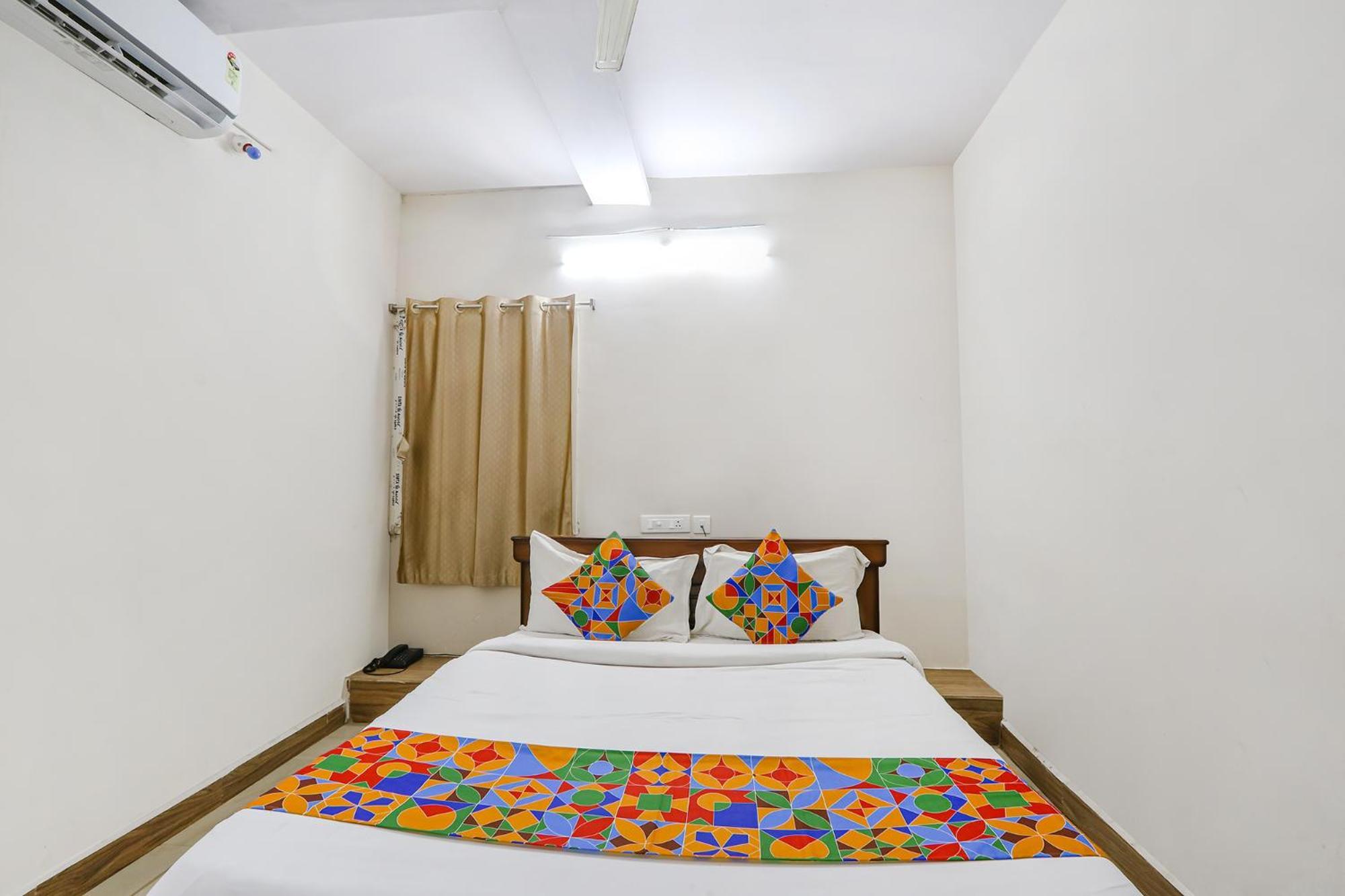 Fabexpress Korner Inn - Sivaji Park Visakhapatnam Exterior foto